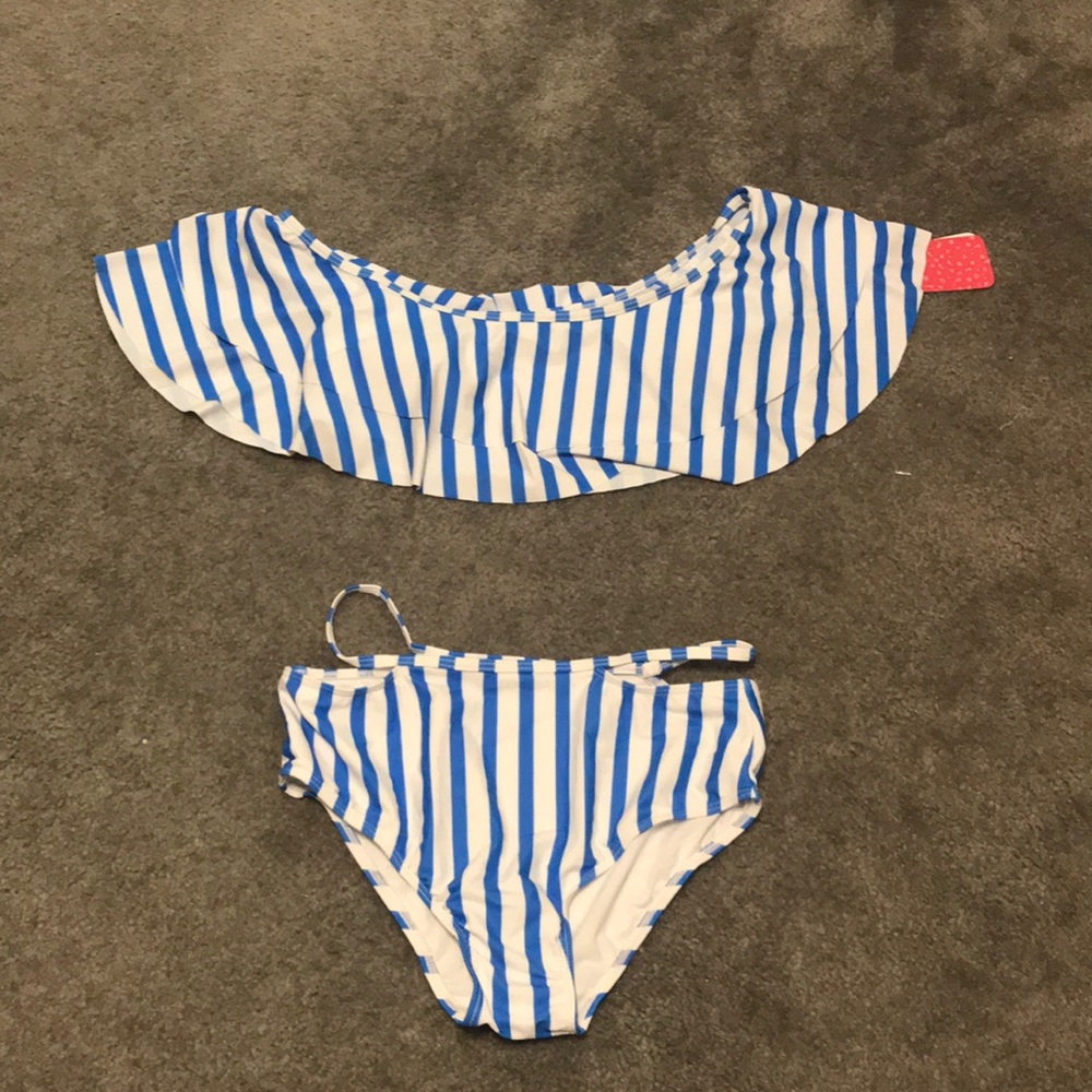 NWT! Two-Piece off the shoulder swimsuit.